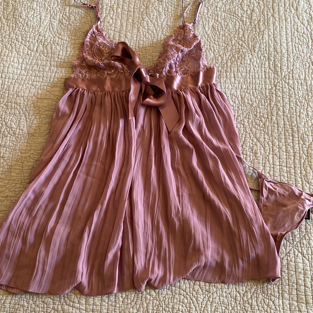 Victoria’s Secret very sexy babydoll